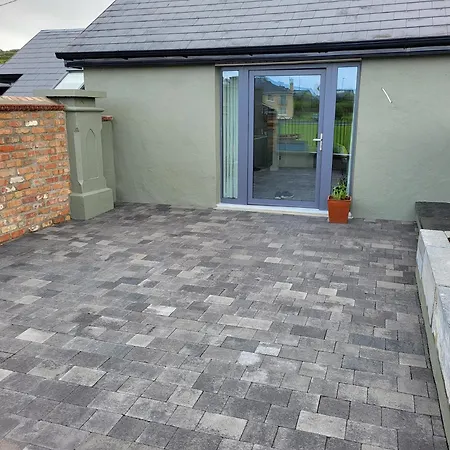 The Courtyard Daire Lahinch