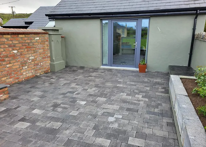 The Courtyard Apartamento Lahinch